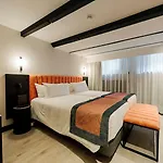 Catalonia Vondel 4*