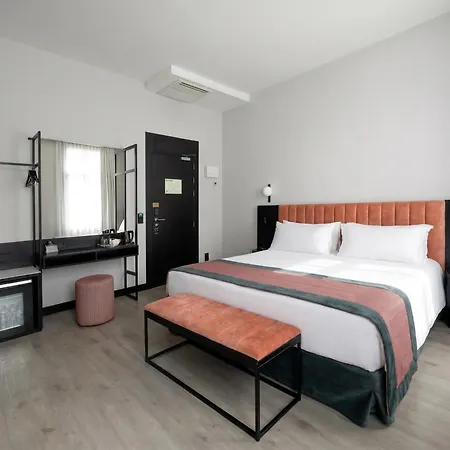 מלון Catalonia Vondel 4*