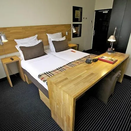 Catalonia Vondel فندق أمستردام