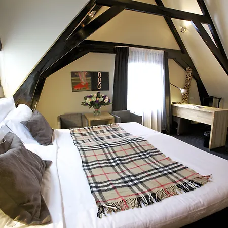 Catalonia Vondel Hotel 4*