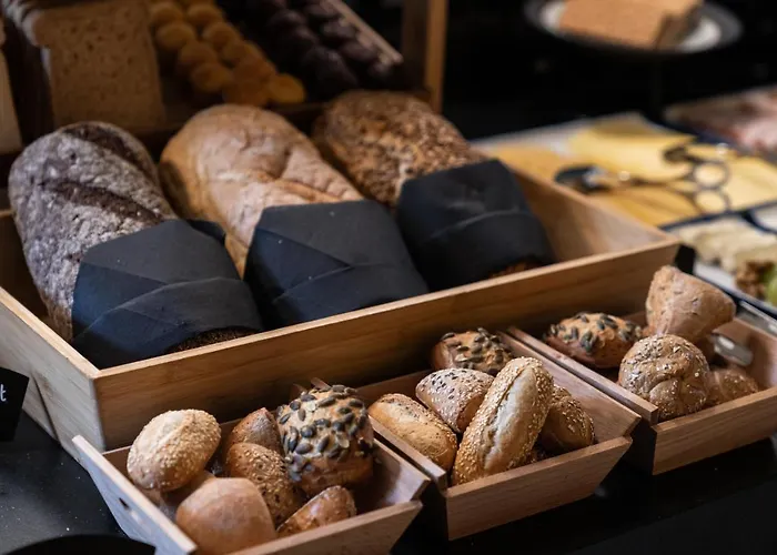 Catalonia Vondel 4* Амстердам