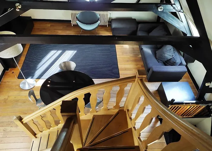 Отель Catalonia Vondel 4*