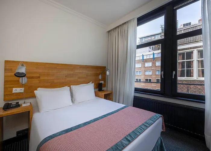 Catalonia Vondel 4* Амстердам