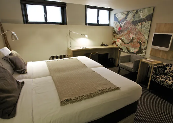 Catalonia Vondel Амстердам