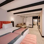 Catalonia Vondel 4*