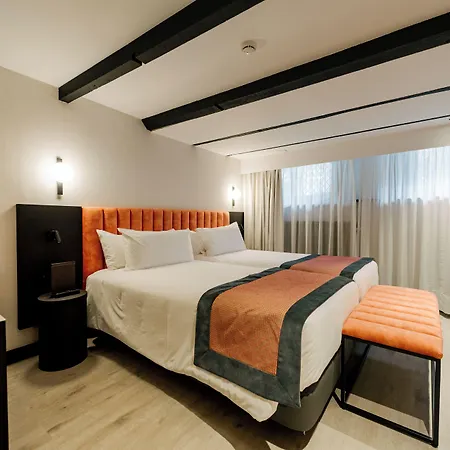 Catalonia Vondel 4*
