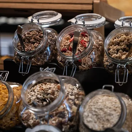 Otel Catalonia Vondel 4*