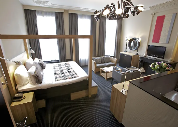 Hotel Catalonia Vondel 4*