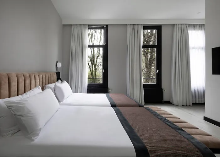 Catalonia Vondel Hotel 4*